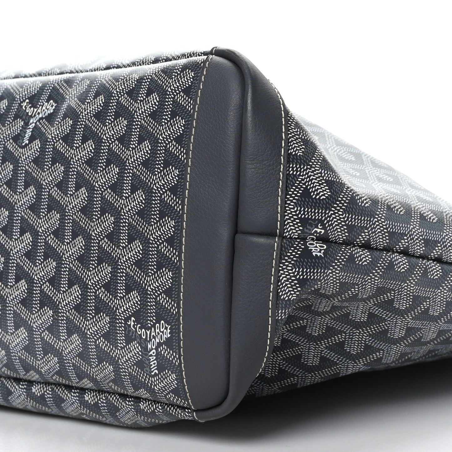 Goyardine Artois MM Grey