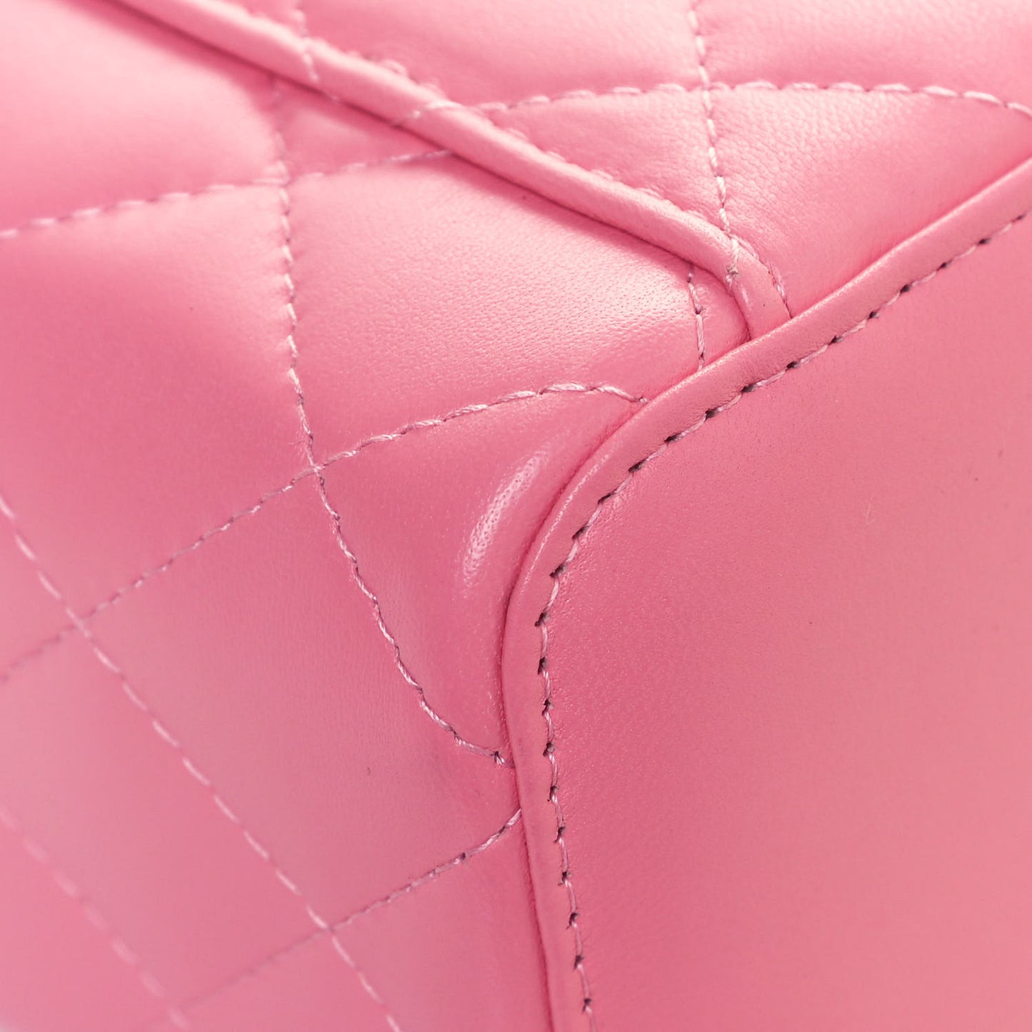 Lambskin Quilted Trendy Mini Vanity Case With Chain Pale Pink
