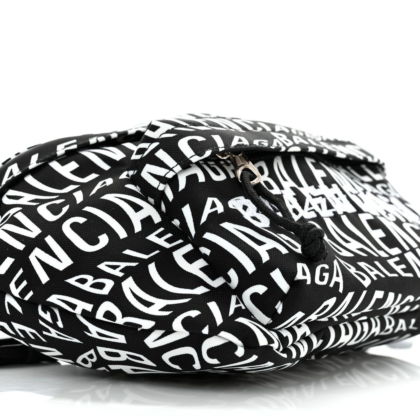 Nylon Wave Logo Print Wheel Beltpack Black White