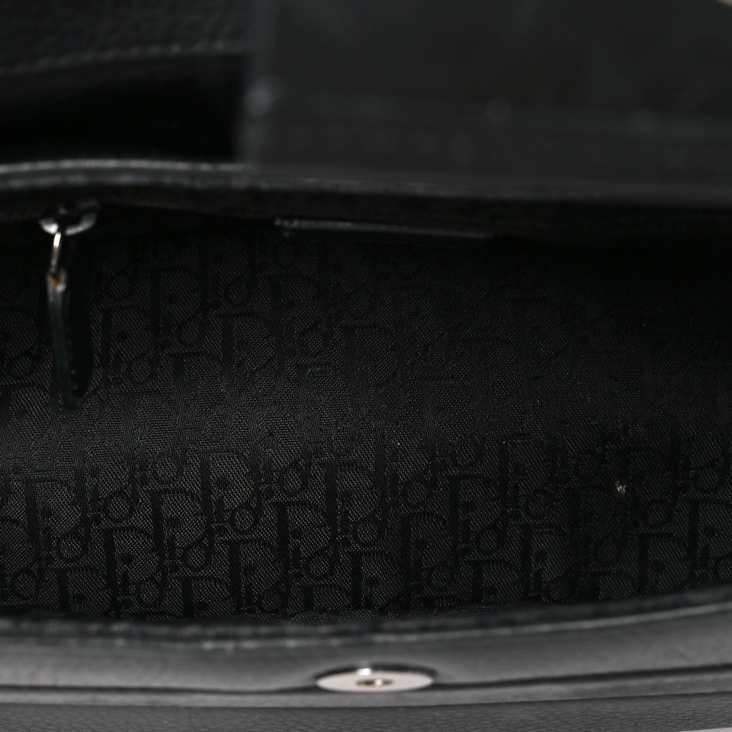 Street Chic Columbus Ave Shoulder Bag Black
