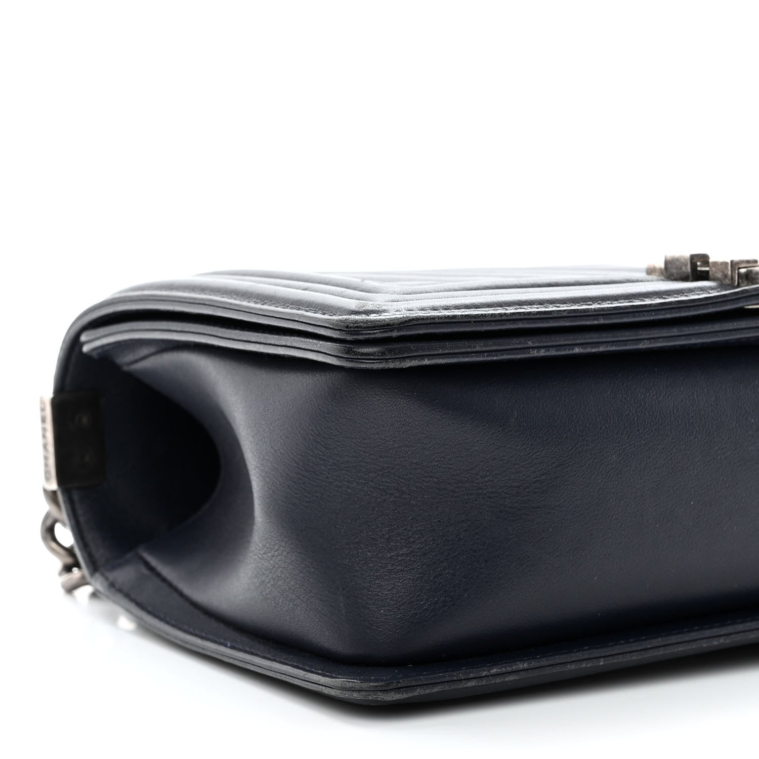 Chanel Calfskin Chevron Medium Boy Flap Navy 9 of 11