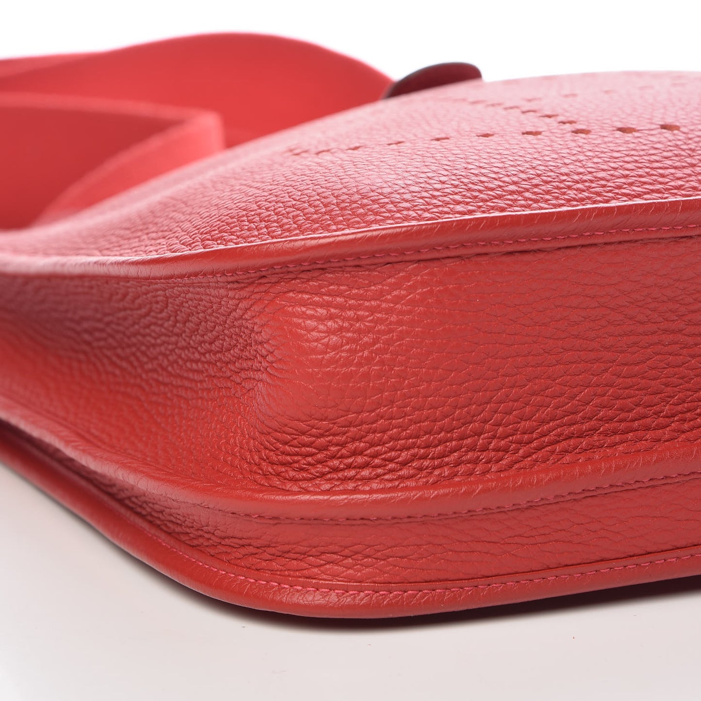 Taurillon Clemence Evelyne III PM Rouge Casaque