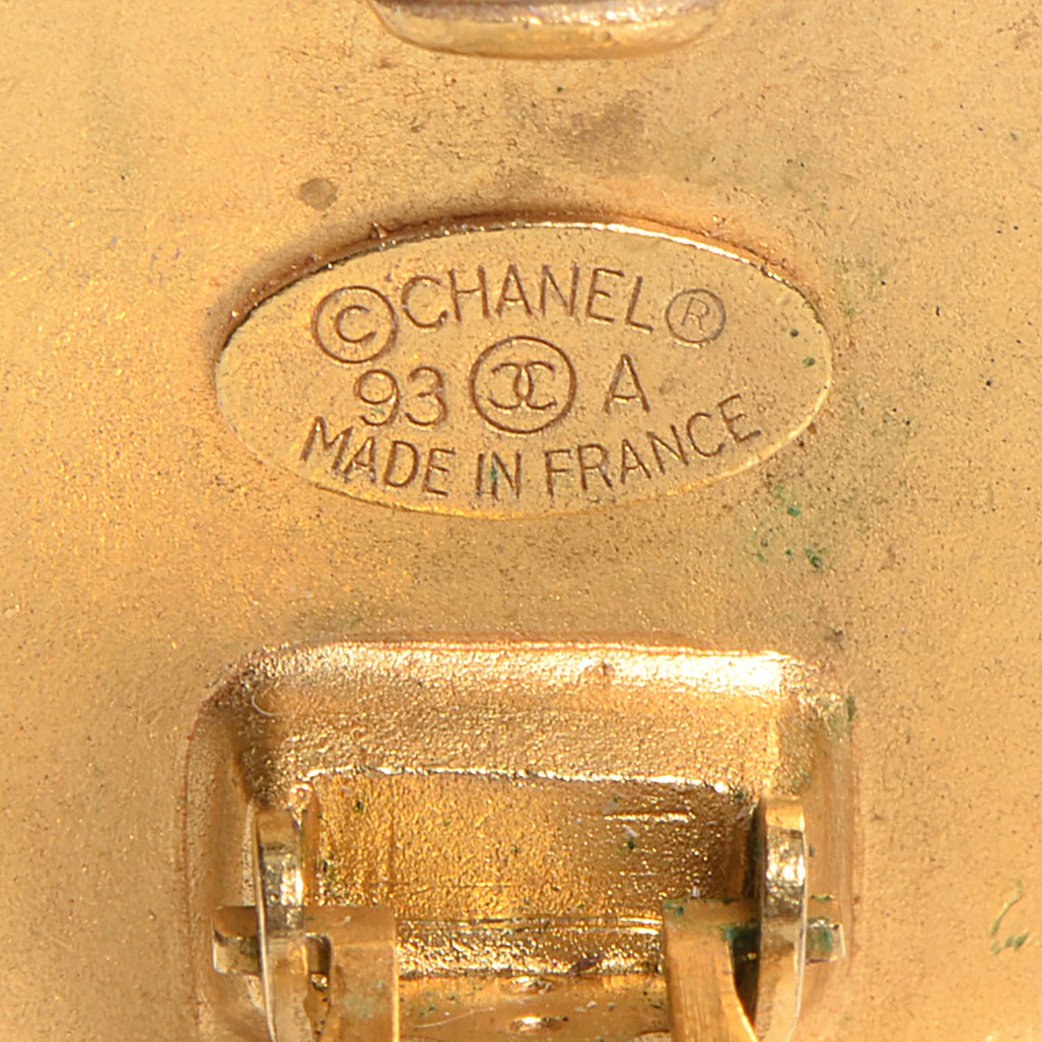 Chanel CC Mother of Pearl and Wood Clip On Earrings Gold 3 of 4