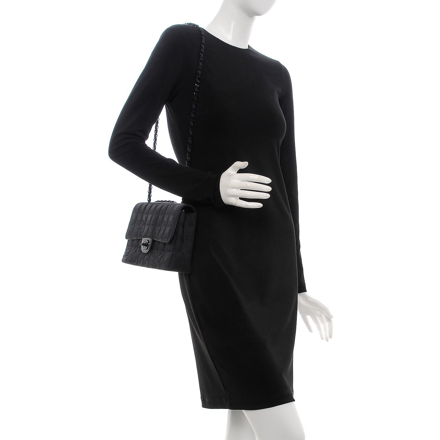 Nylon Medium Travel Flap Black
