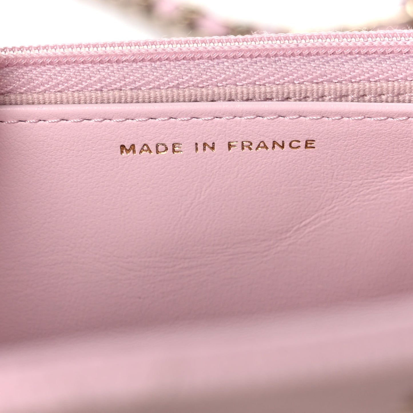 Caviar Quilted Wallet On Chain WOC Light Pink