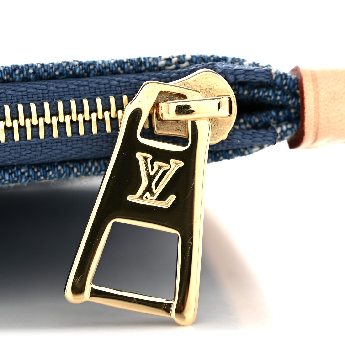 Denim Monogram Carryall MM Pochette Blue