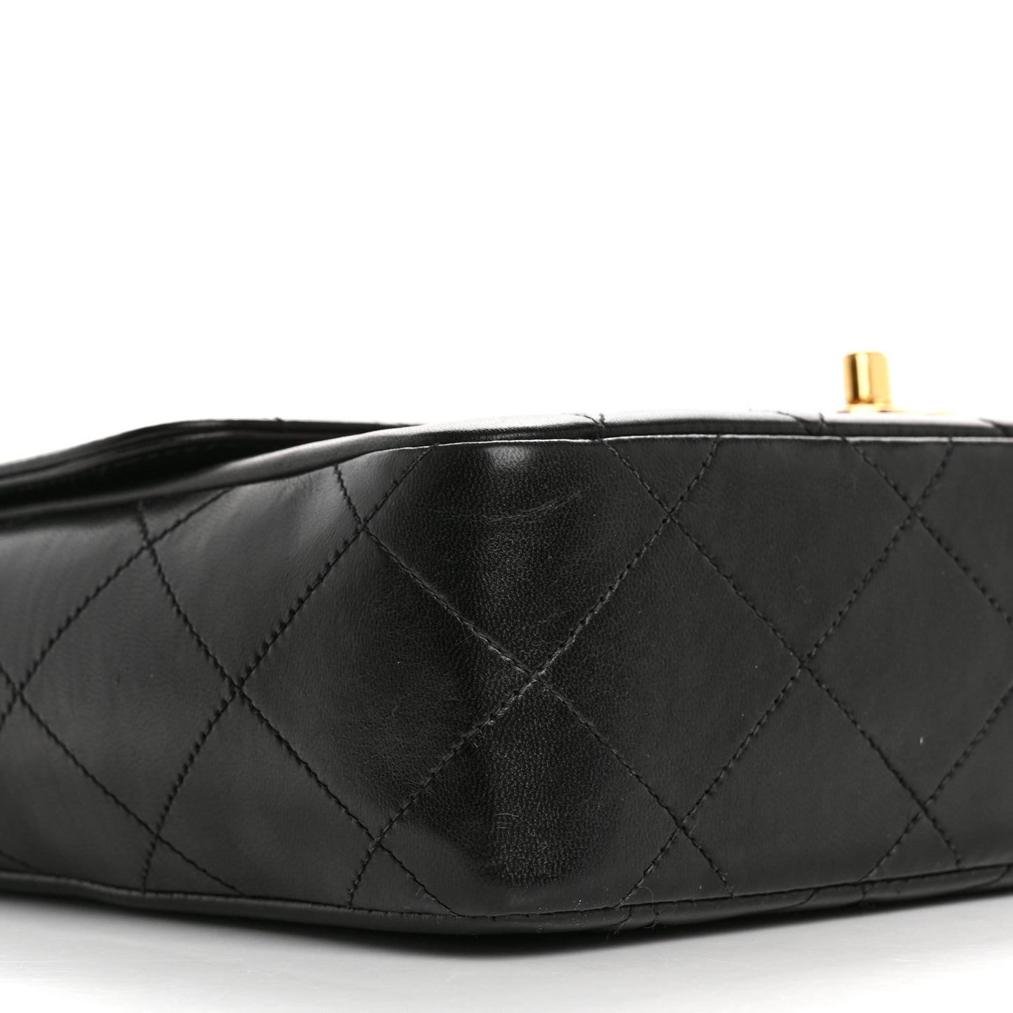 Lambskin Quilted Medium Single Flap Black