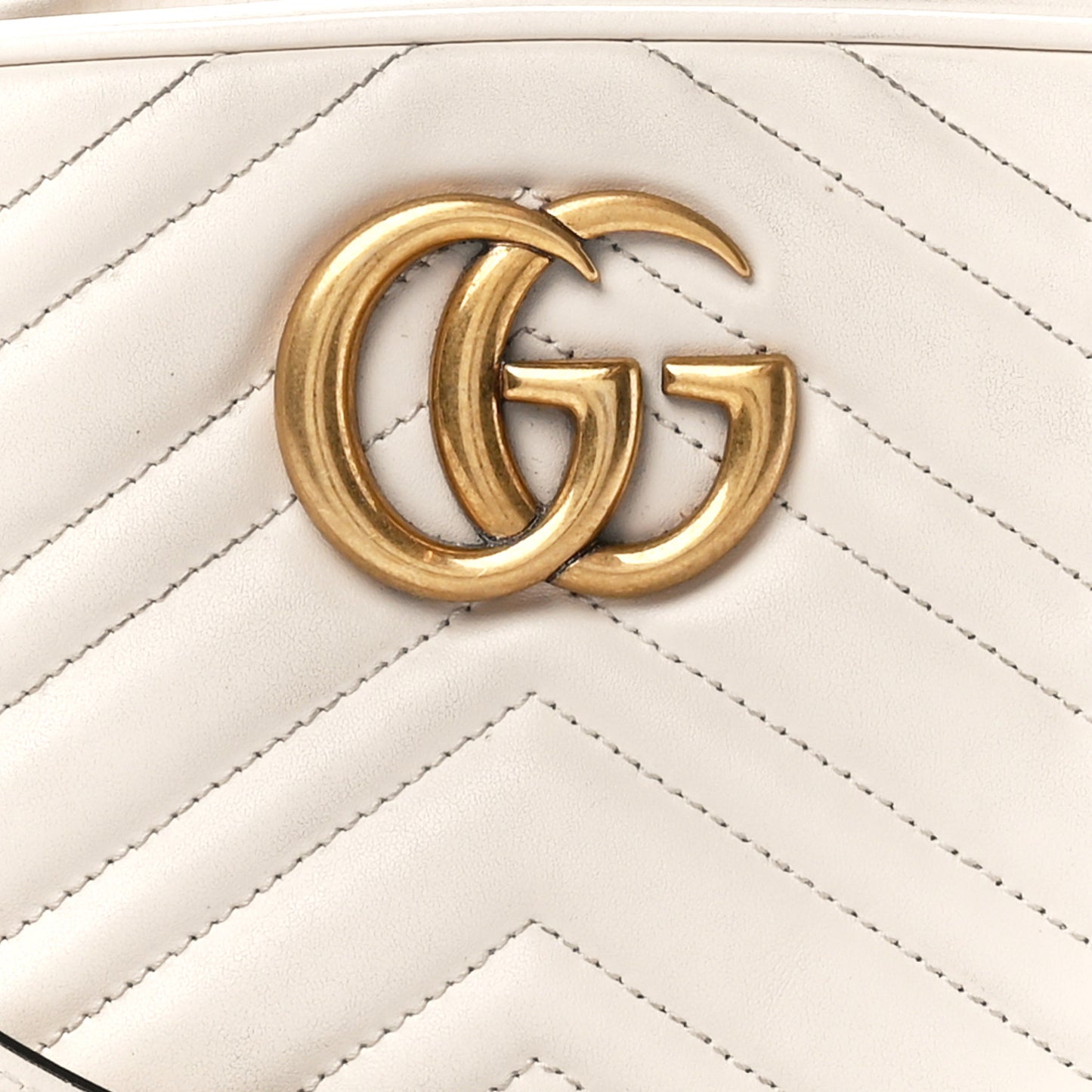 Calfskin Matelasse Small GG Marmont Chain Shoulder Bag White