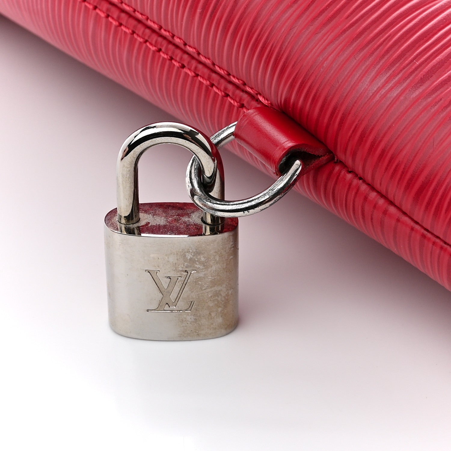 Louis Vuitton Epi Lockit Rouge 10 of 10