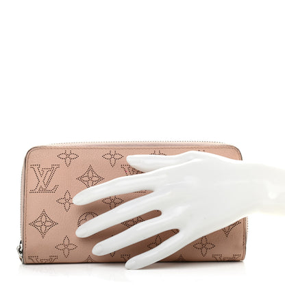 Louis Vuitton Mahina Zippy Wallet Magnolia 2 of 12