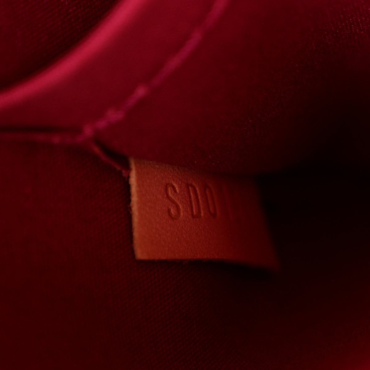 Louis Vuitton Vernis Alma MM Rose Indien 7 of 14