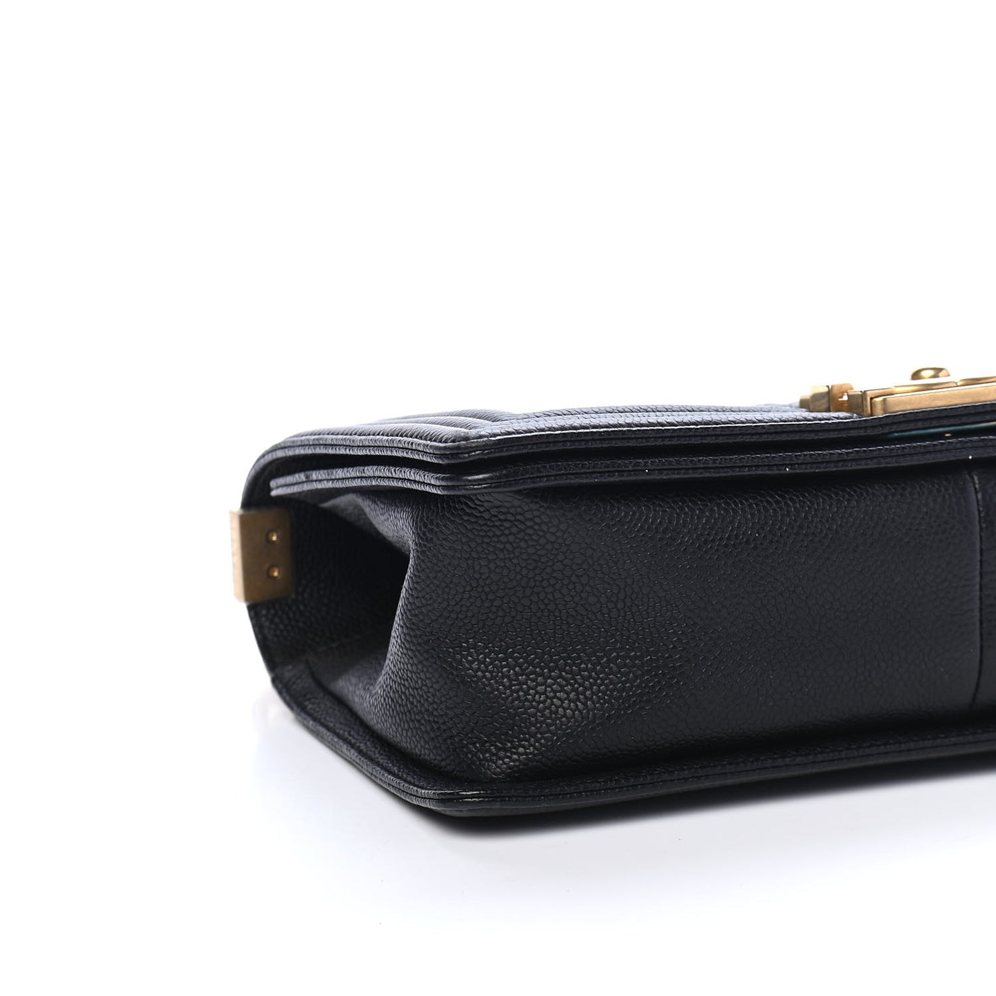 Caviar Quilted Medium Boy Flap Black