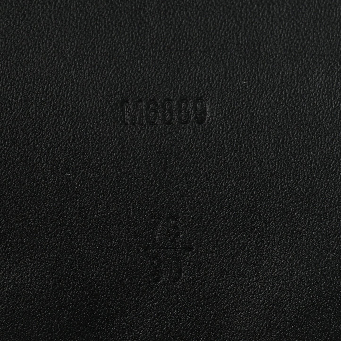 Calfskin LV Initiales Clous Belt 75 30 Black Gold