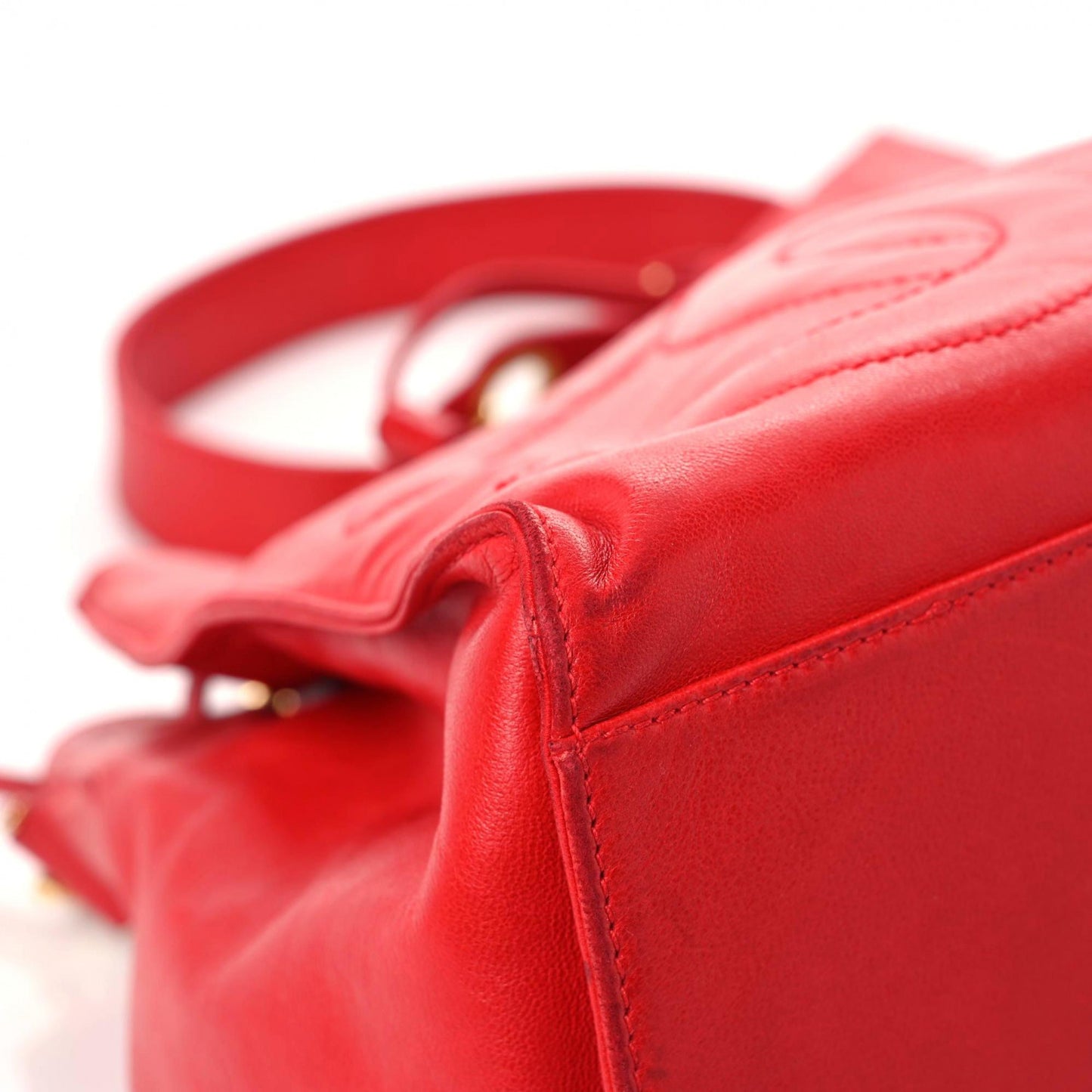 Lambskin CC Drawstring Shoulder Bag Red