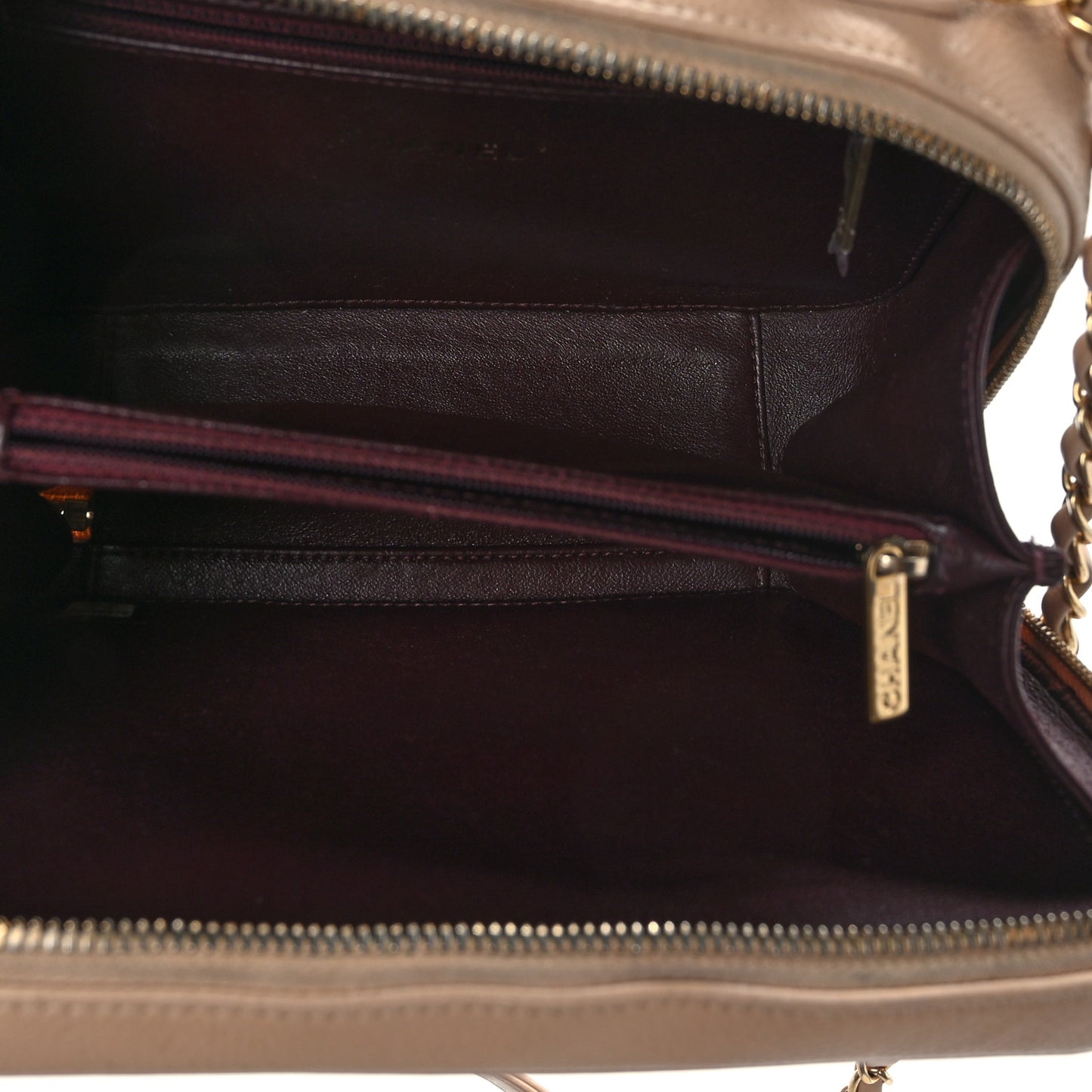 Caviar Quilted Medium CC Filigree Vanity Case Light Beige