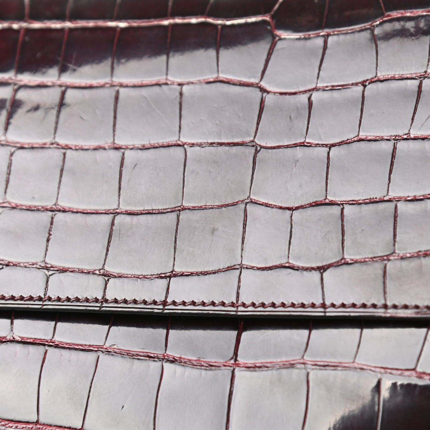 Shiny Alligator Constance Long Wallet Bordeaux