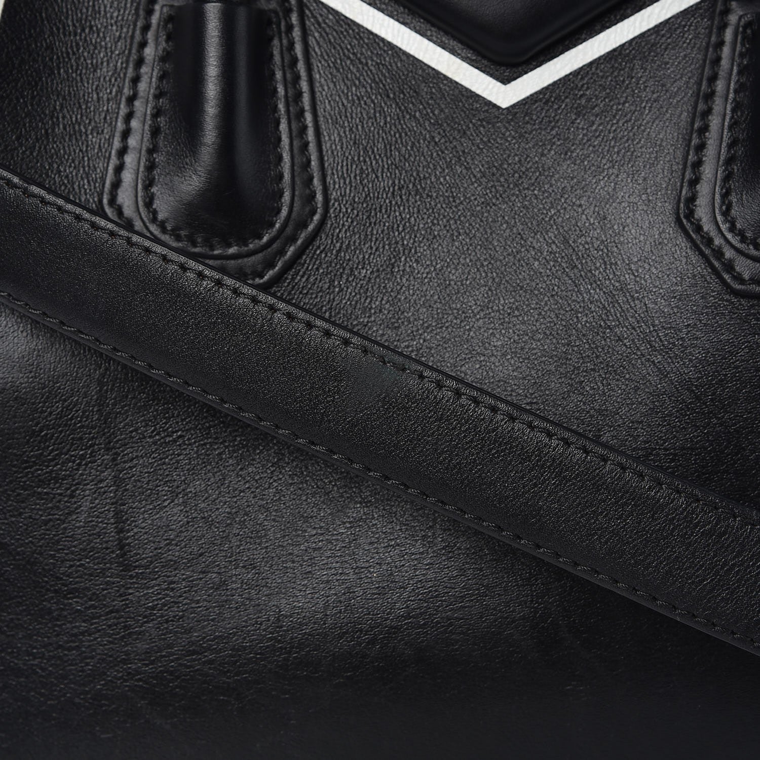 Givenchy Calfskin Small Contrasted Frame Antigona Black 9 of 16