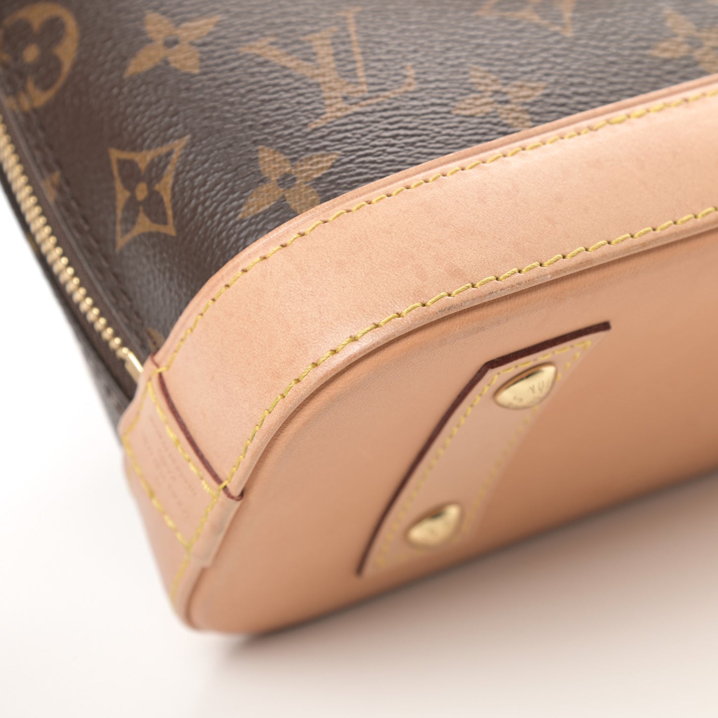 Monogram Alma BB