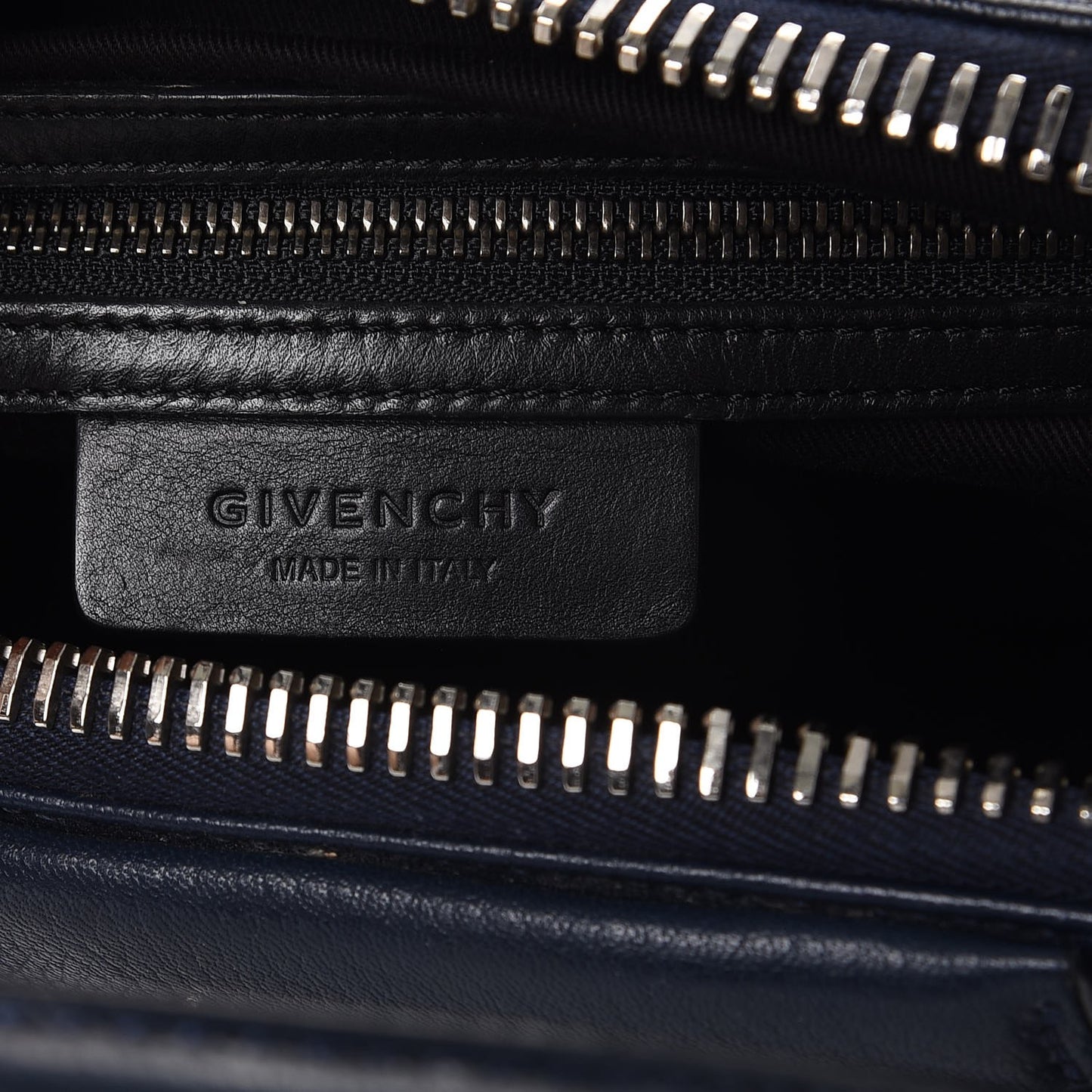 Sugar Goatskin Small Antigona Navy