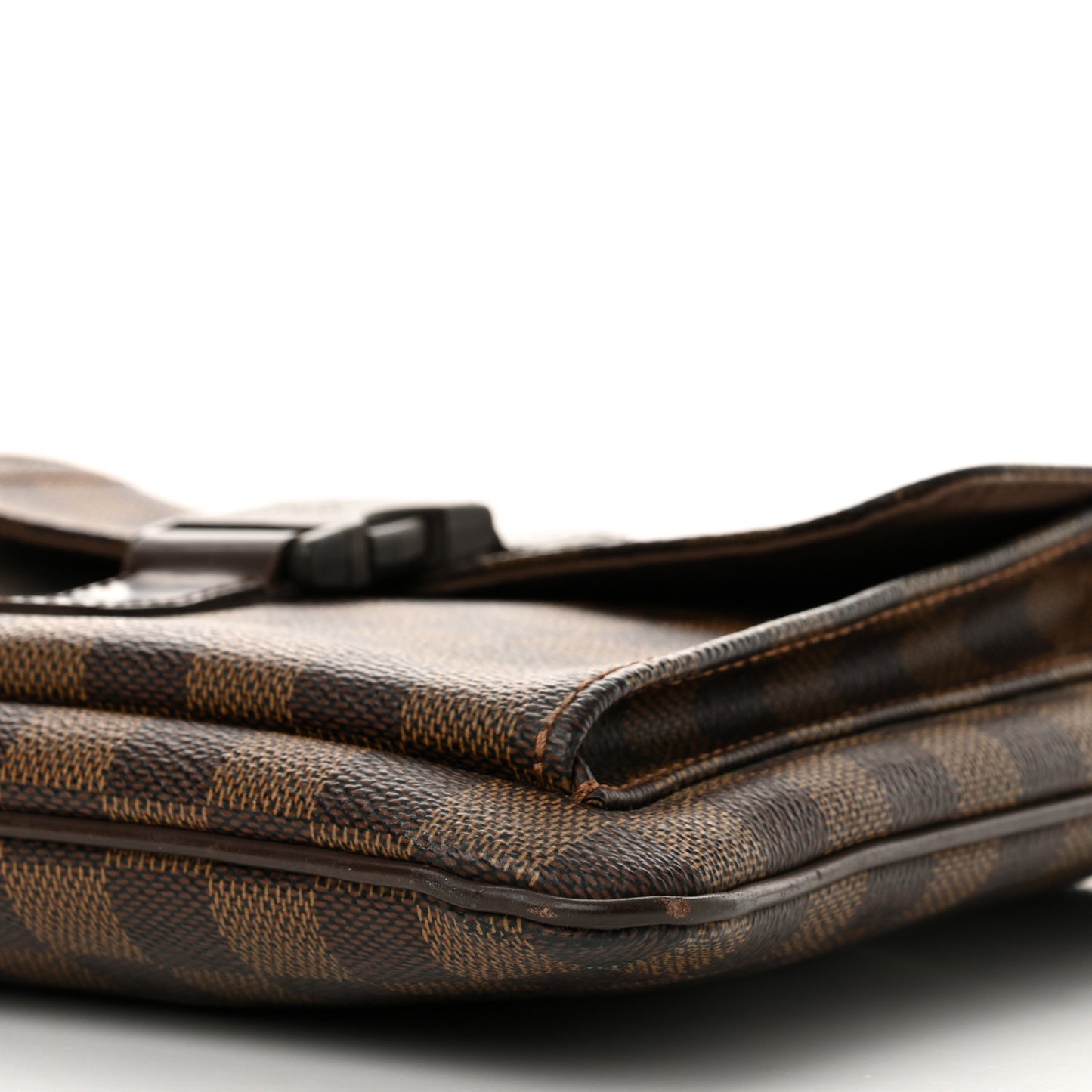 Damier Ebene Pochette Melville