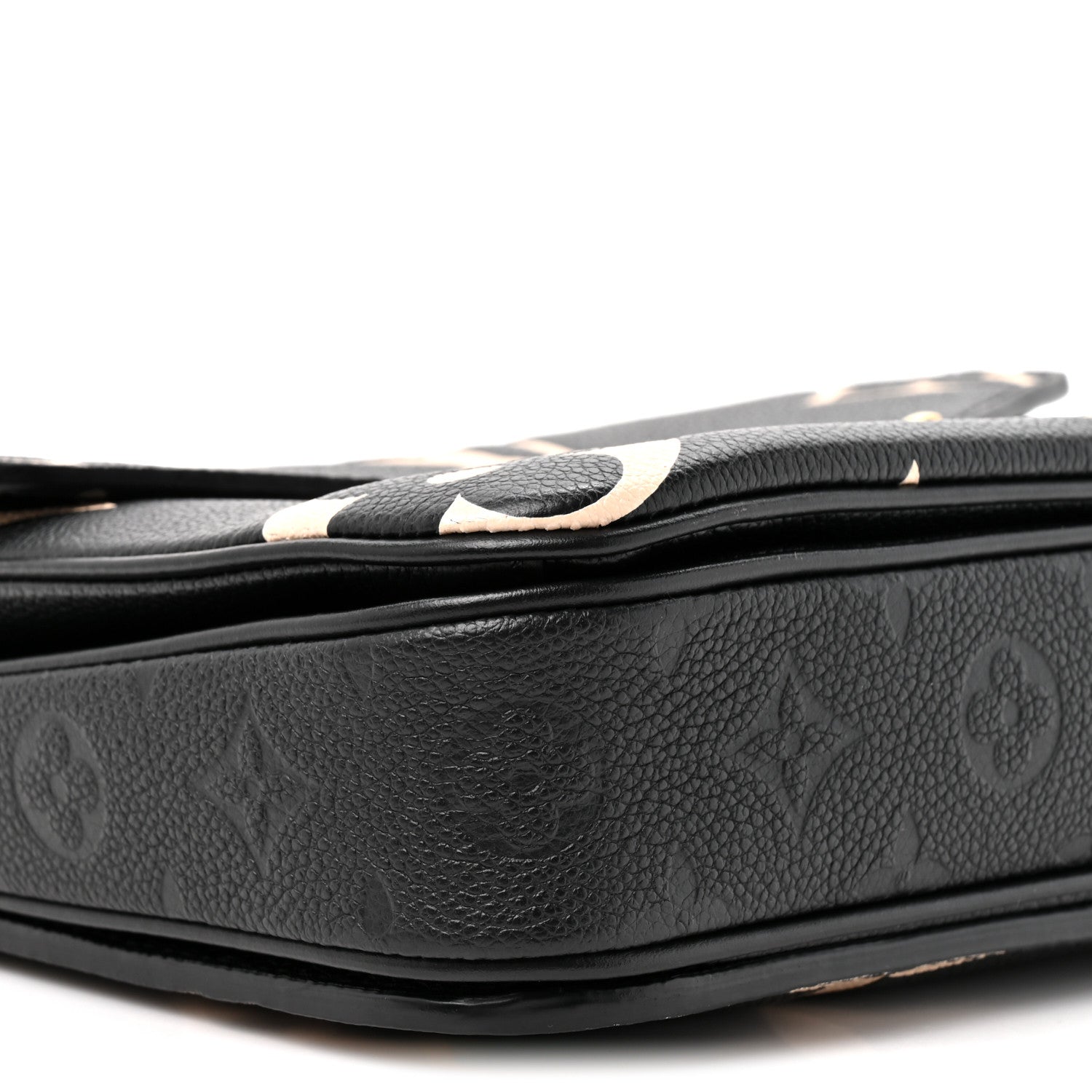Louis Vuitton Empreinte Monogram Giant Crafty Pochette Metis Black Creme 10 of 10