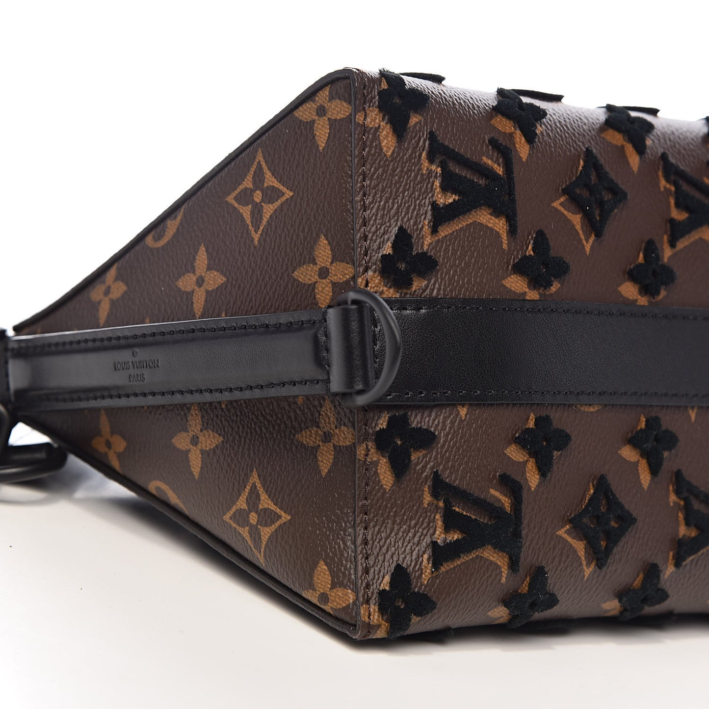 Monogram Tuffetage Triangle Messenger Black