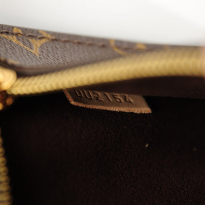 Louis Vuitton Monogram Pochette Metis 7 of 7