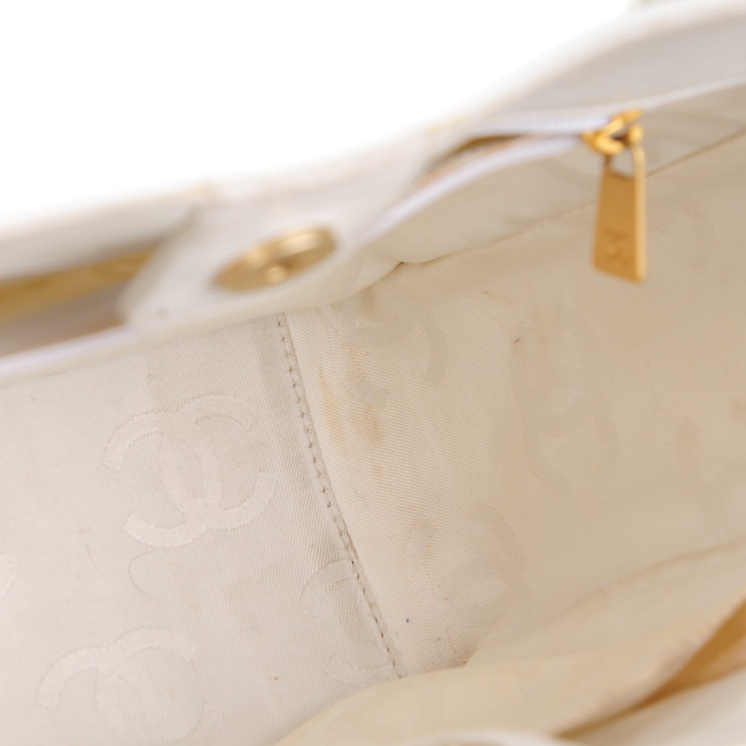 Chanel Patent CC Tote White 18 of 21
