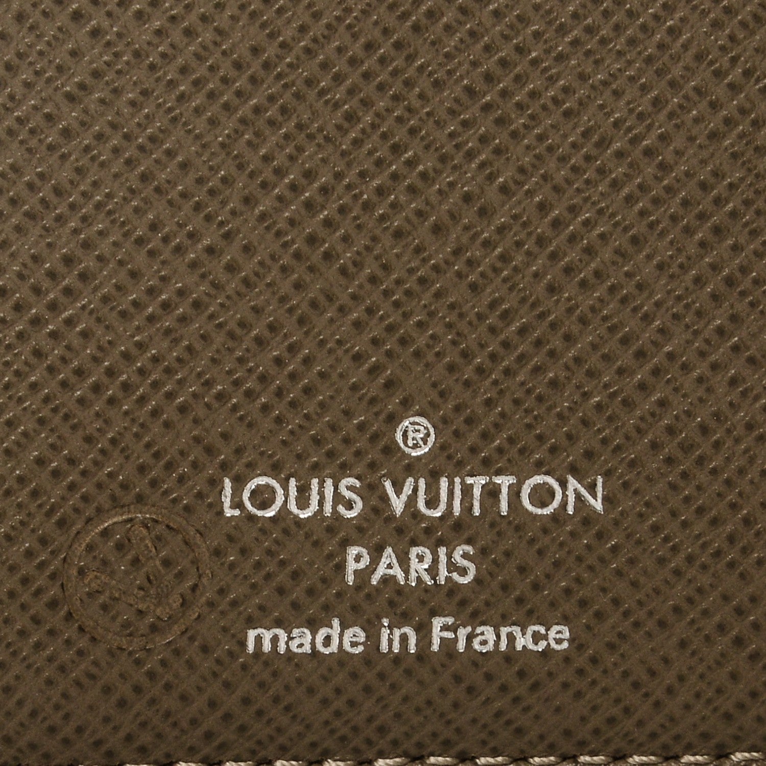 Louis Vuitton Taiga Multiple Wallet Oural 6 of 10