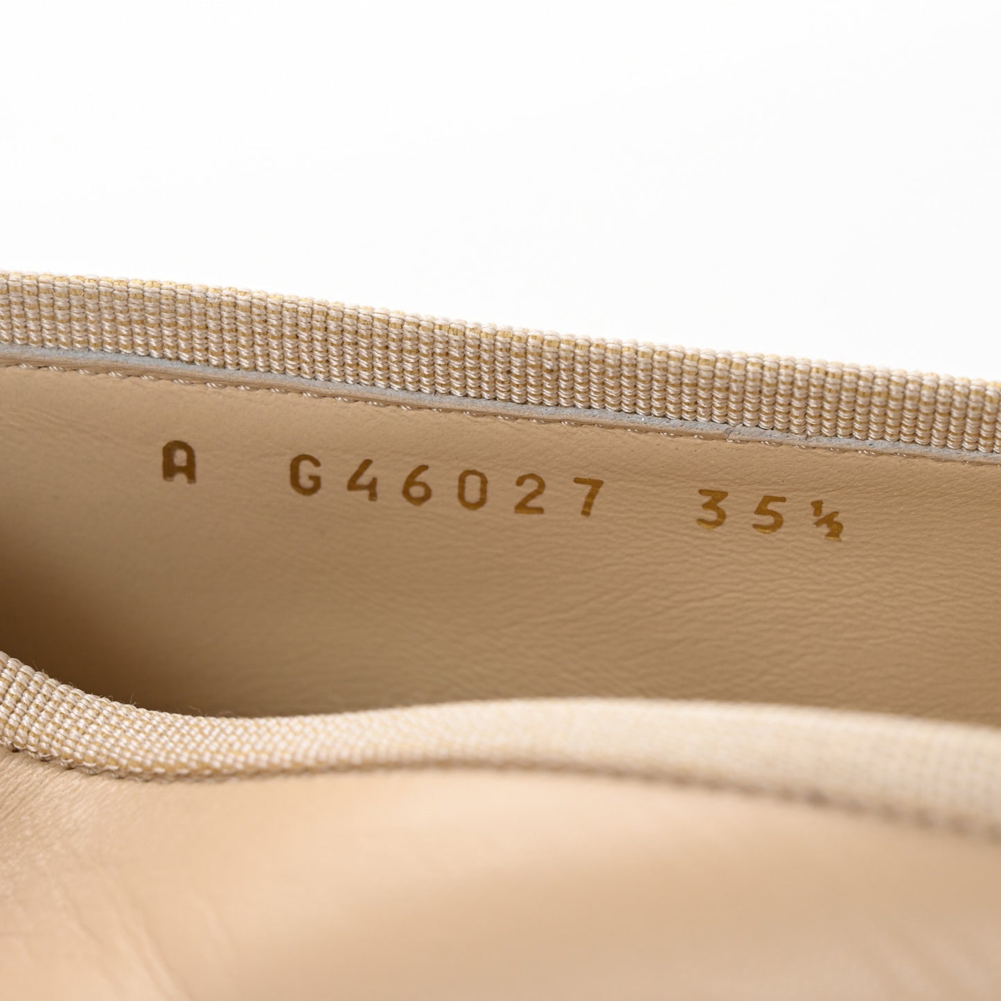 Goatskin Patent Calfskin Cap Toe CC Ballerina Flats 35.5 Light Beige Navy Blue