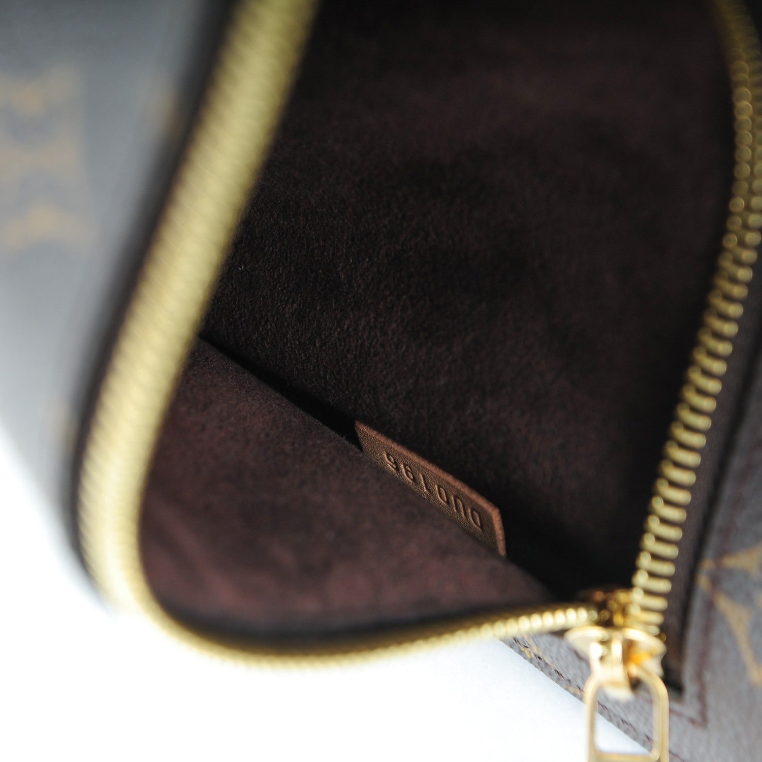 Louis Vuitton Monogram Pochette Metis 7 of 7
