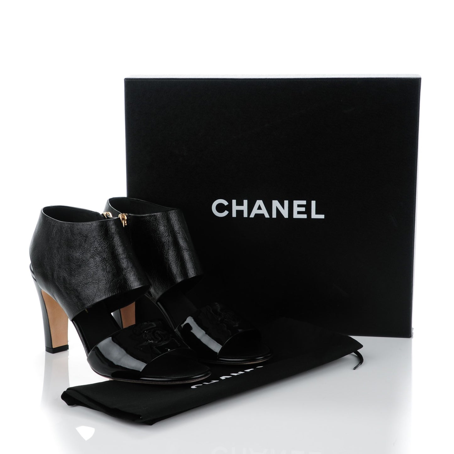 Crumpled Patent Calfskin CC Sandals 39 Black