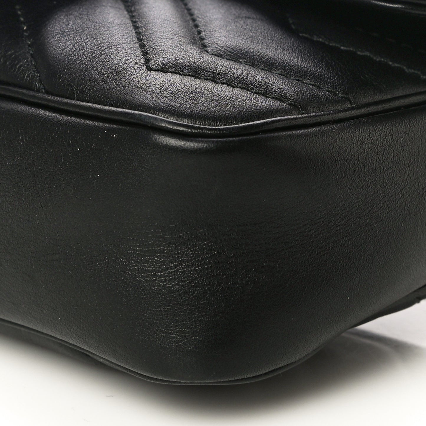 Calfskin Matelasse Super Mini GG Marmont Shoulder Bag Black