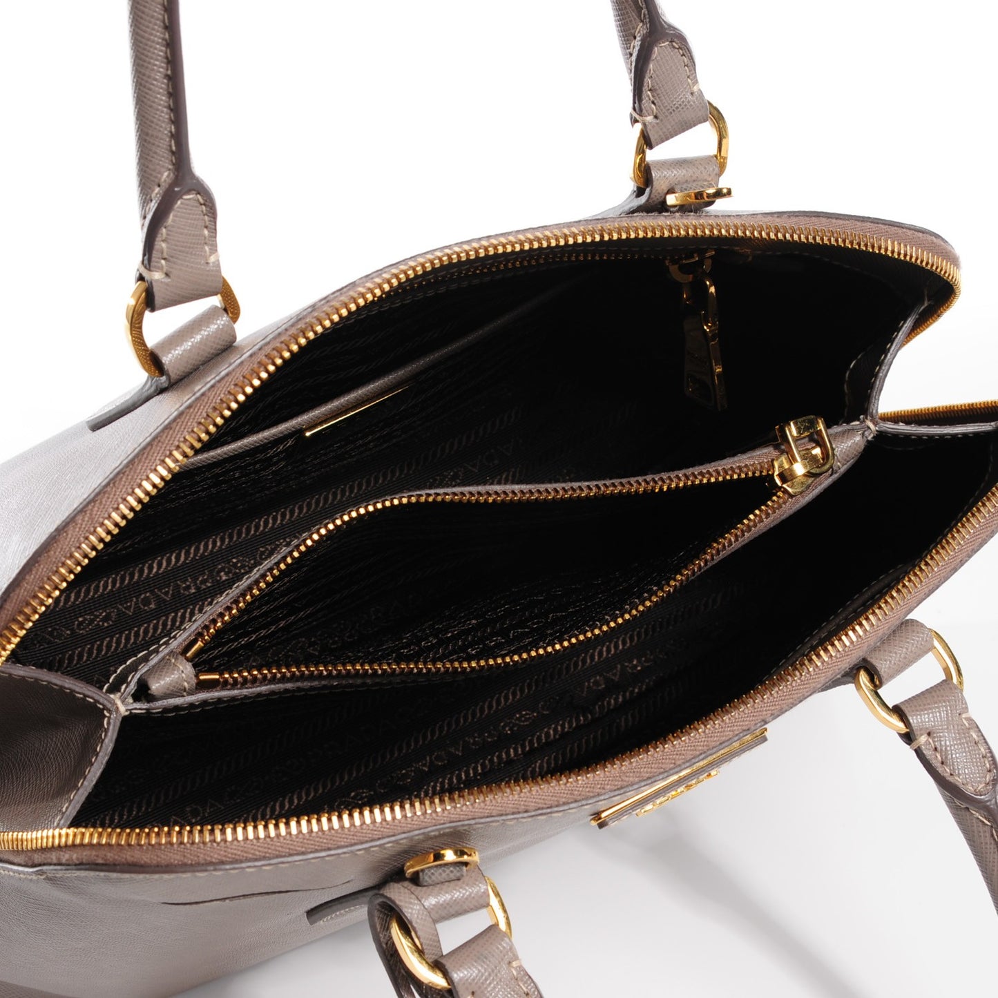 Saffiano Lux Medium Promenade Tote Argilla
