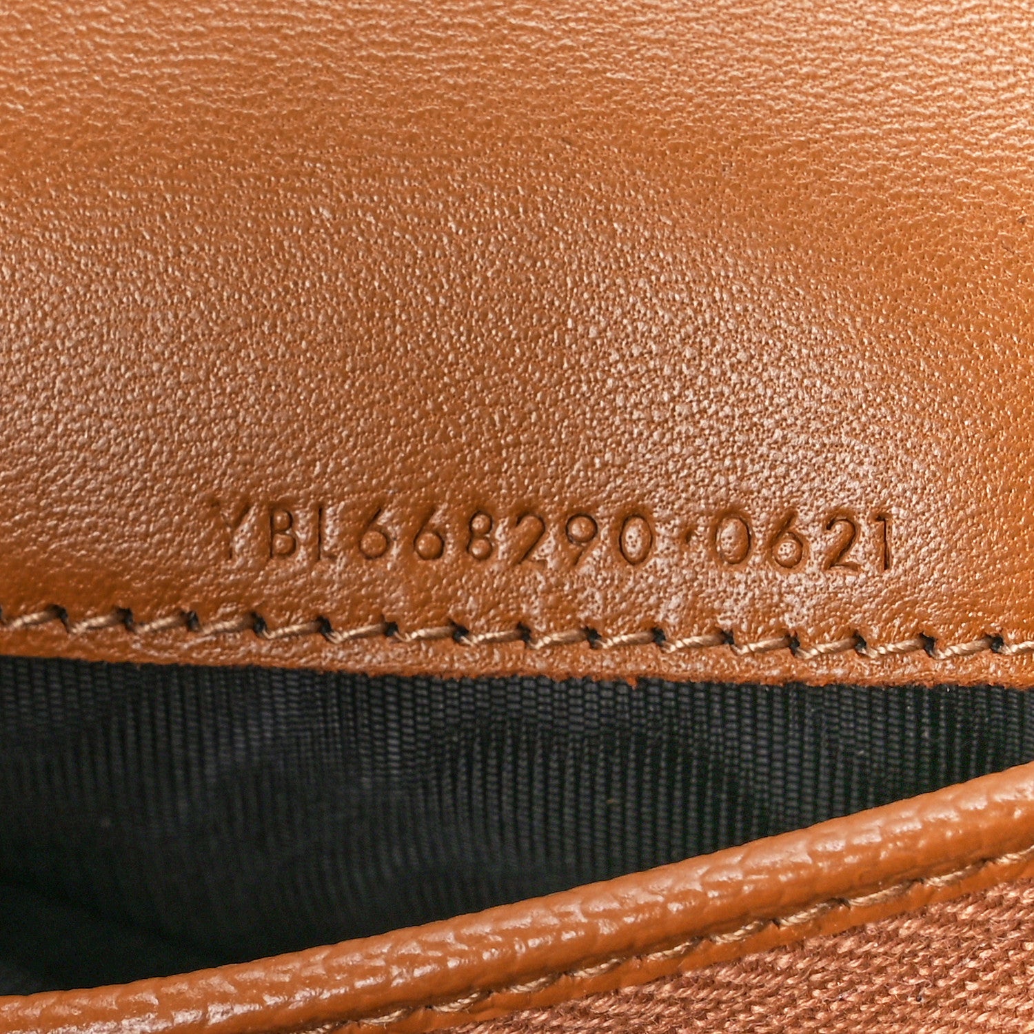 Saint Laurent Grain De Poudre Matelasse Chevron Monogram Flap Card Case Dark Natural 6 of 12