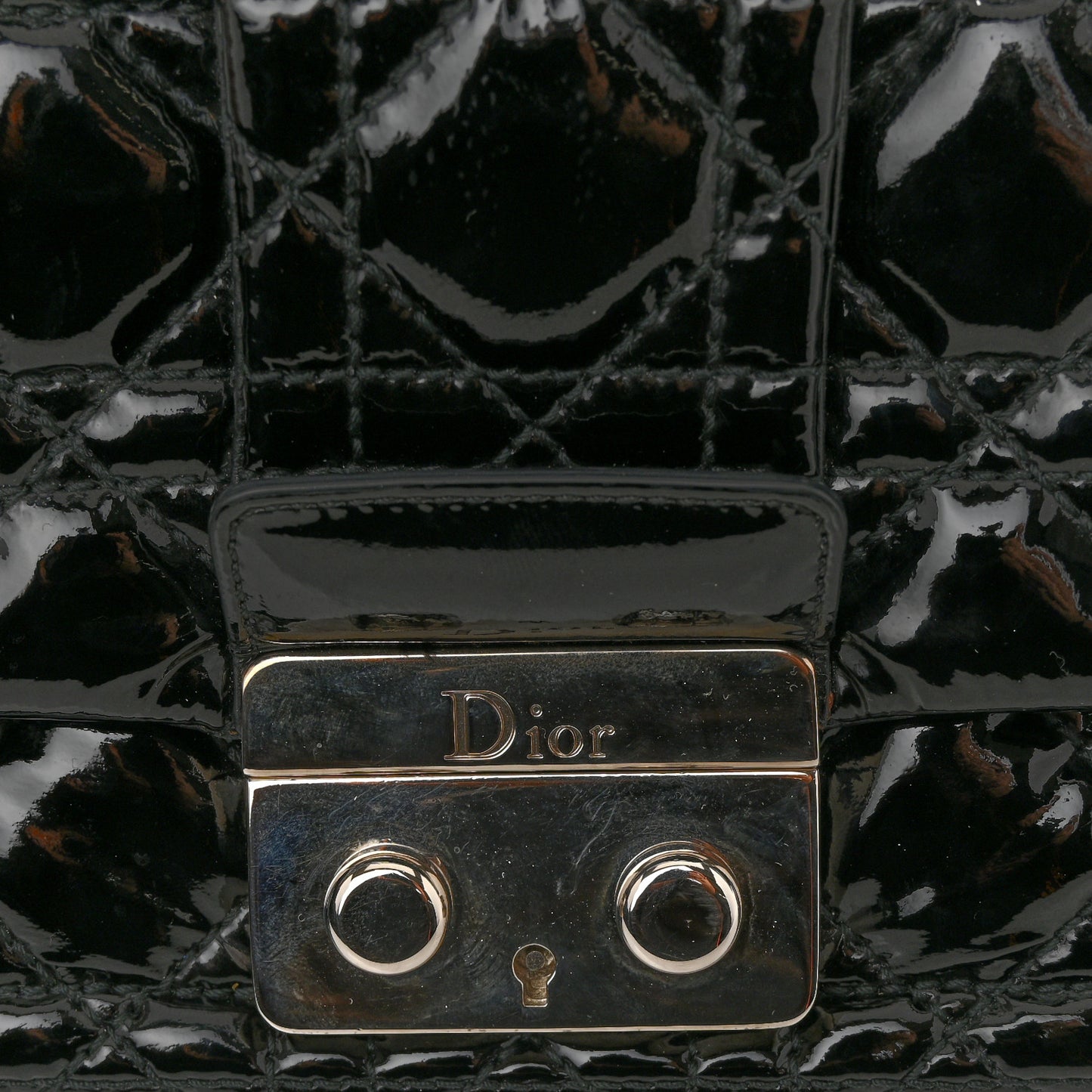 Patent Cannage New Lock Flap Black