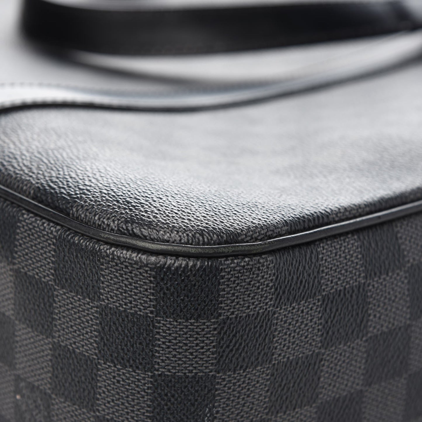 Damier Graphite Jorn