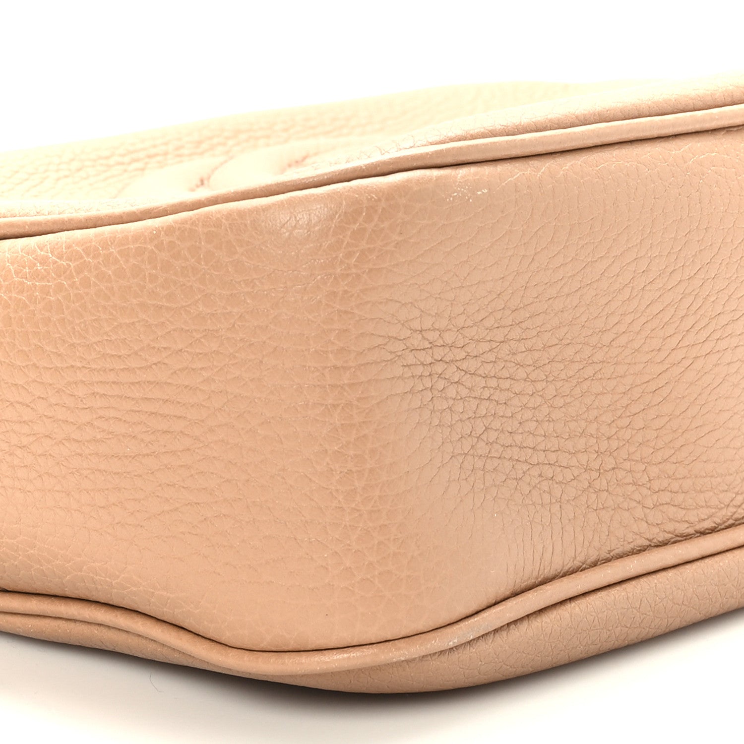 Gucci Pebbled Calfskin Small Soho Disco Bag Camelia 9 of 10