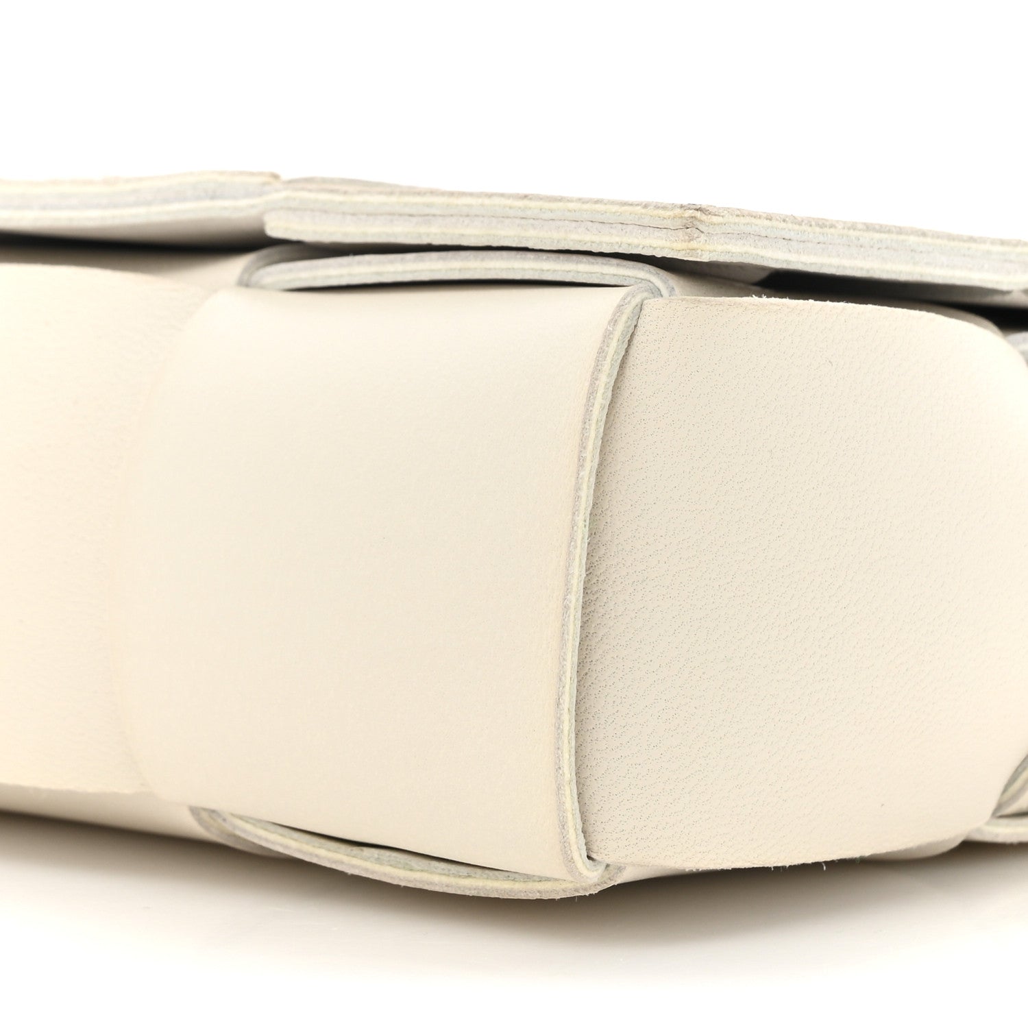 Bottega Veneta Nappa Maxi Intreccio The Belt Cassette Bag White 9 of 11