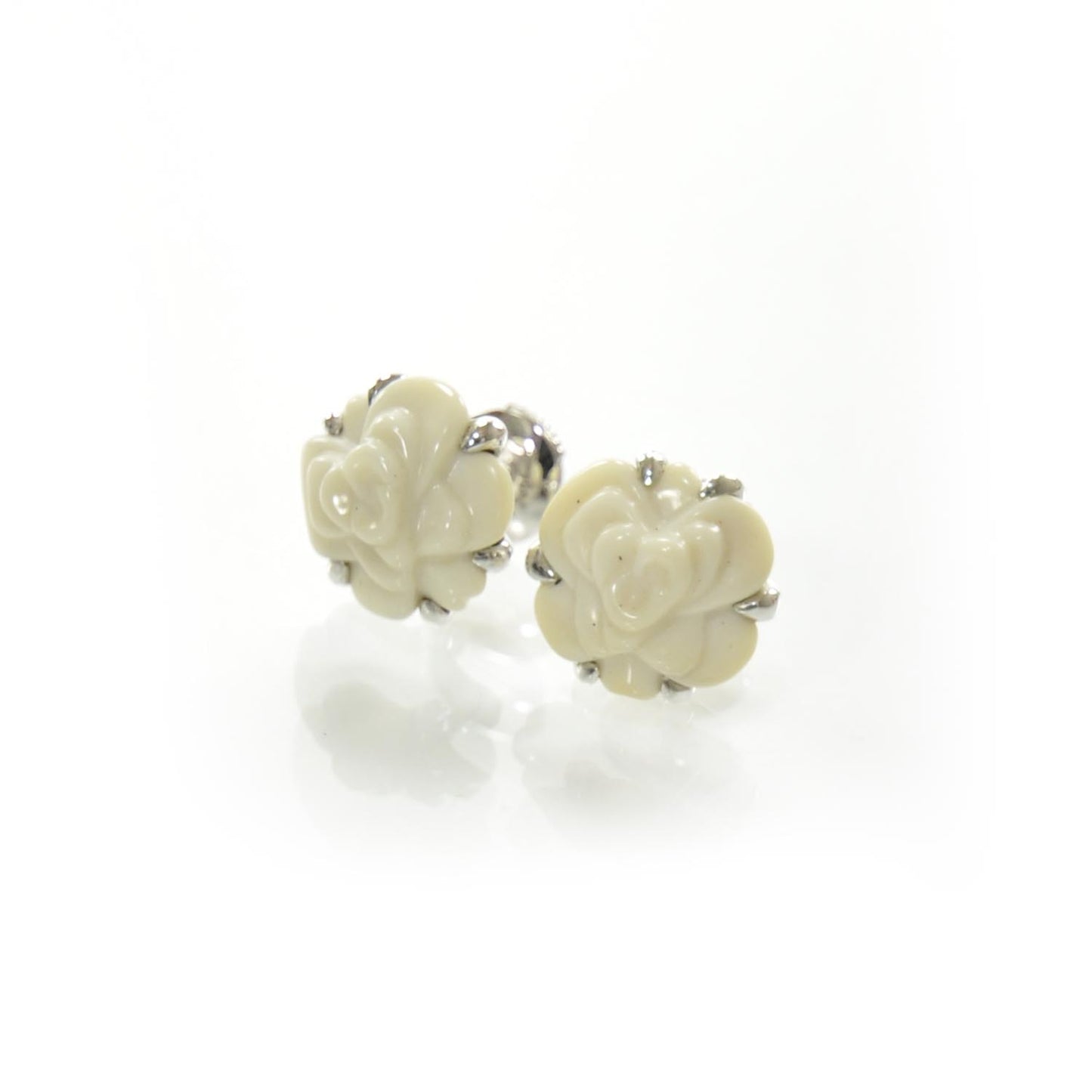 18k White Gold Agate Camellia Earrings