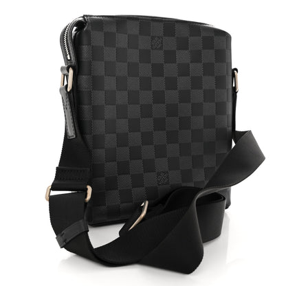 Louis Vuitton Damier Infini Discovery Messenger BB Onyx 3 of 9