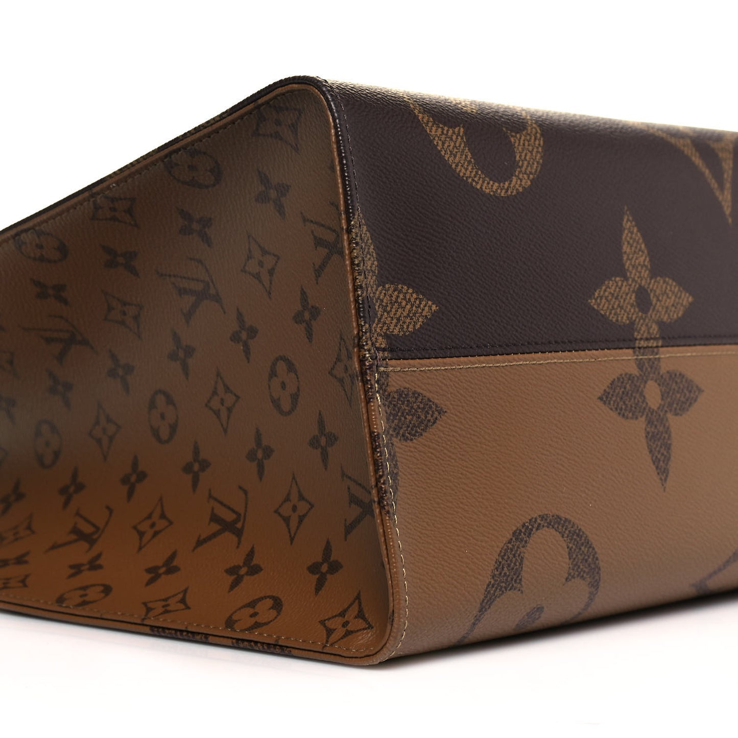 Reverse Monogram Giant Onthego GM