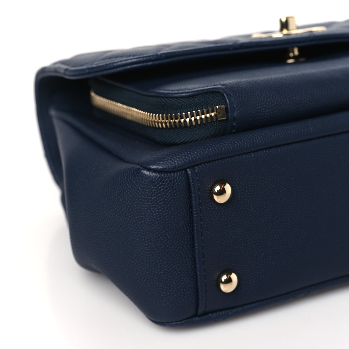 Caviar Quilted Medium Business Affinity Flap Navy