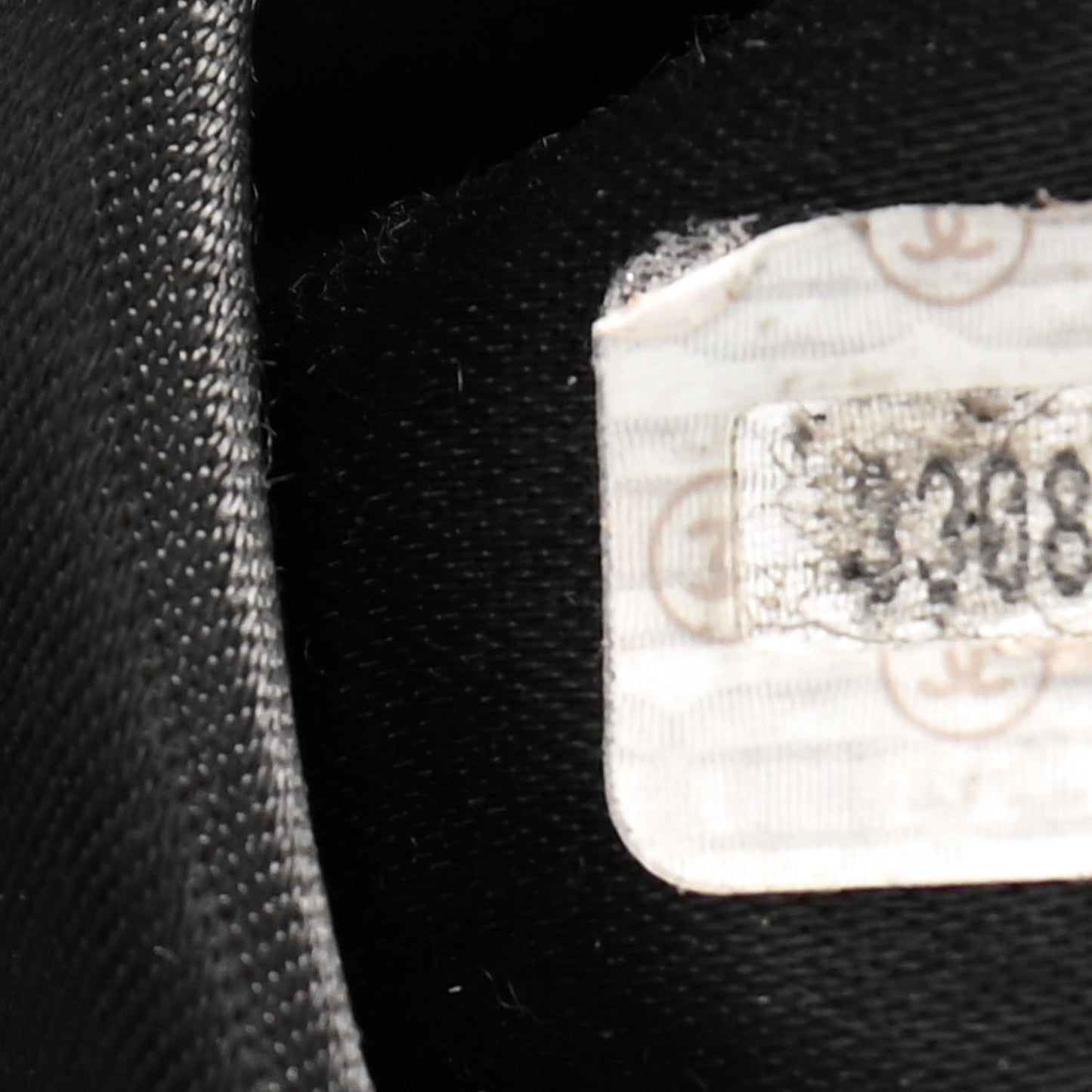 Caviar CC Tote Black