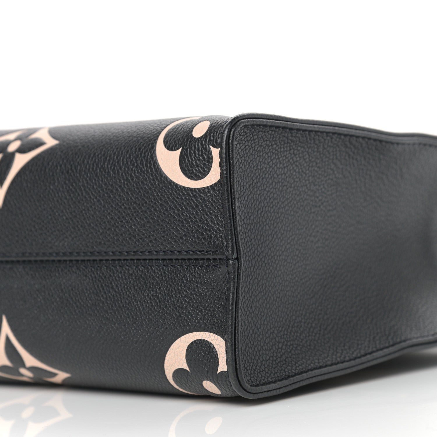 Louis Vuitton Empreinte Monogram Giant Onthego PM Black Beige 9 of 9
