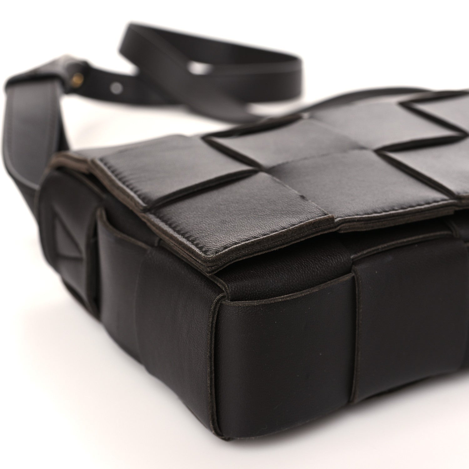 Bottega Veneta Lambskin Maxi Intrecciato Cassette Crossbody Bag Fondant 8 of 9