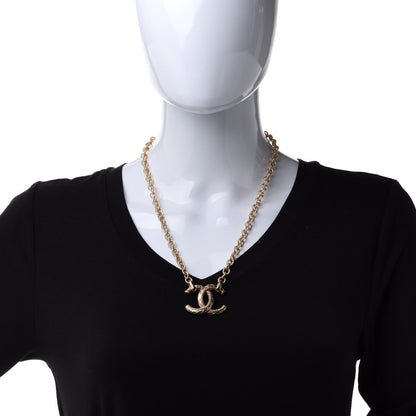 Chanel Metal Quilted CC Necklace Gold 2 of 6