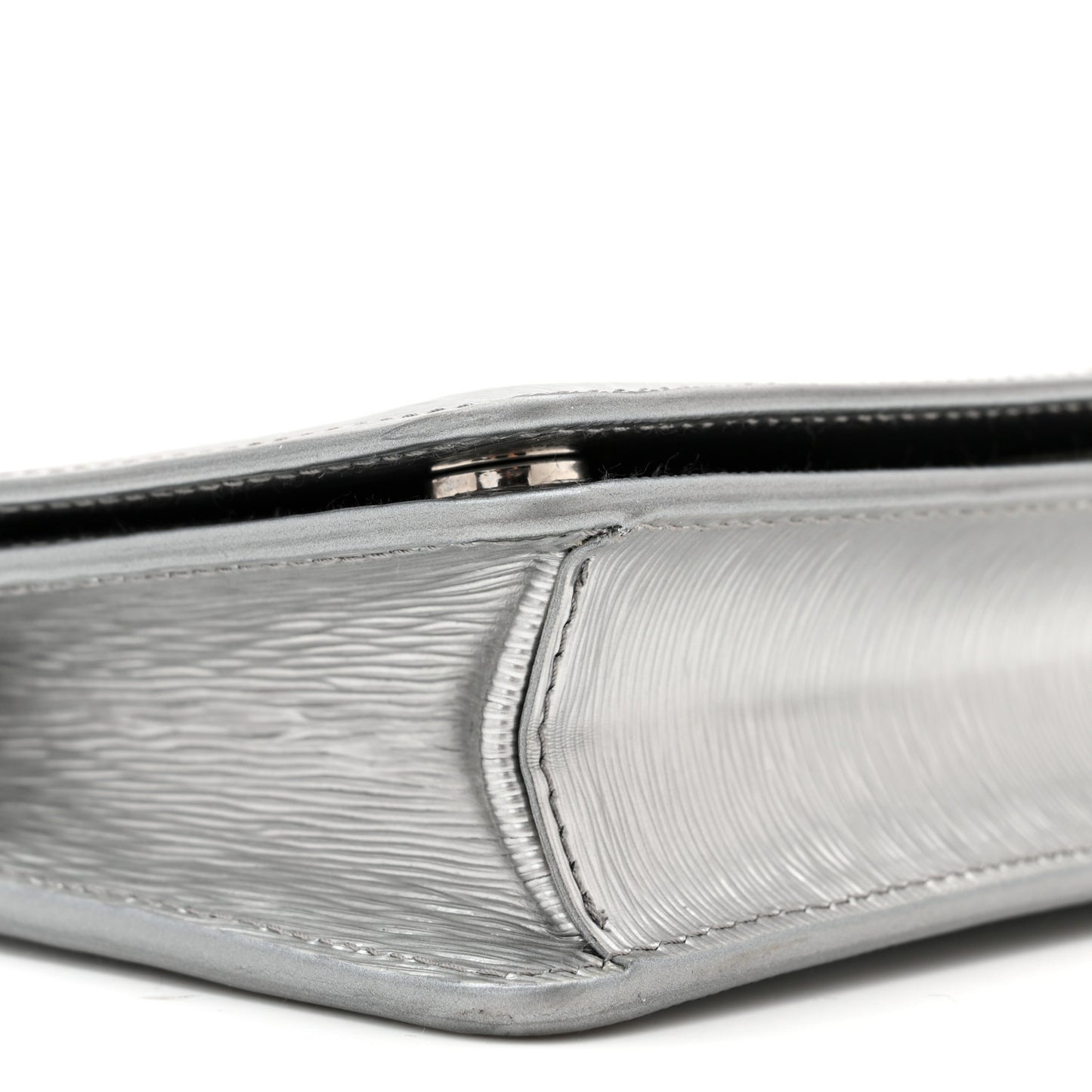 Metallic Vitello Move Oro Chain Wallet Cromo