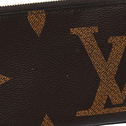 Louis Vuitton Reverse Monogram Giant Trio Pouch 11 of 11