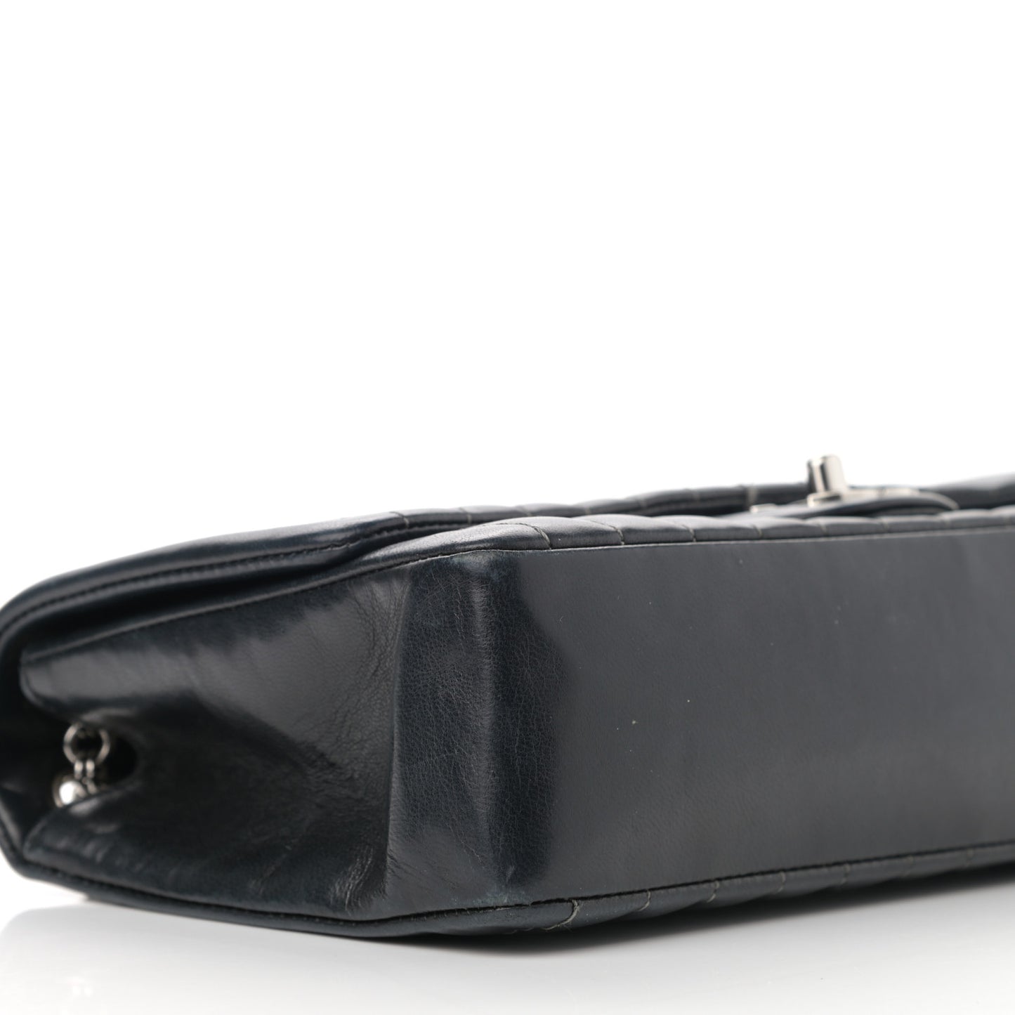Lambskin Vertical Quilted Medium Single Flap Black